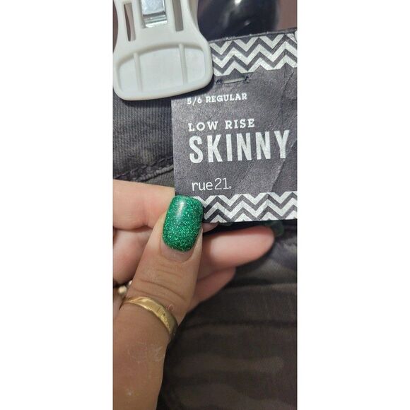 Rue 21 Camouflage  Skinny Jeans sz 5/6 - Picture 3 of 4